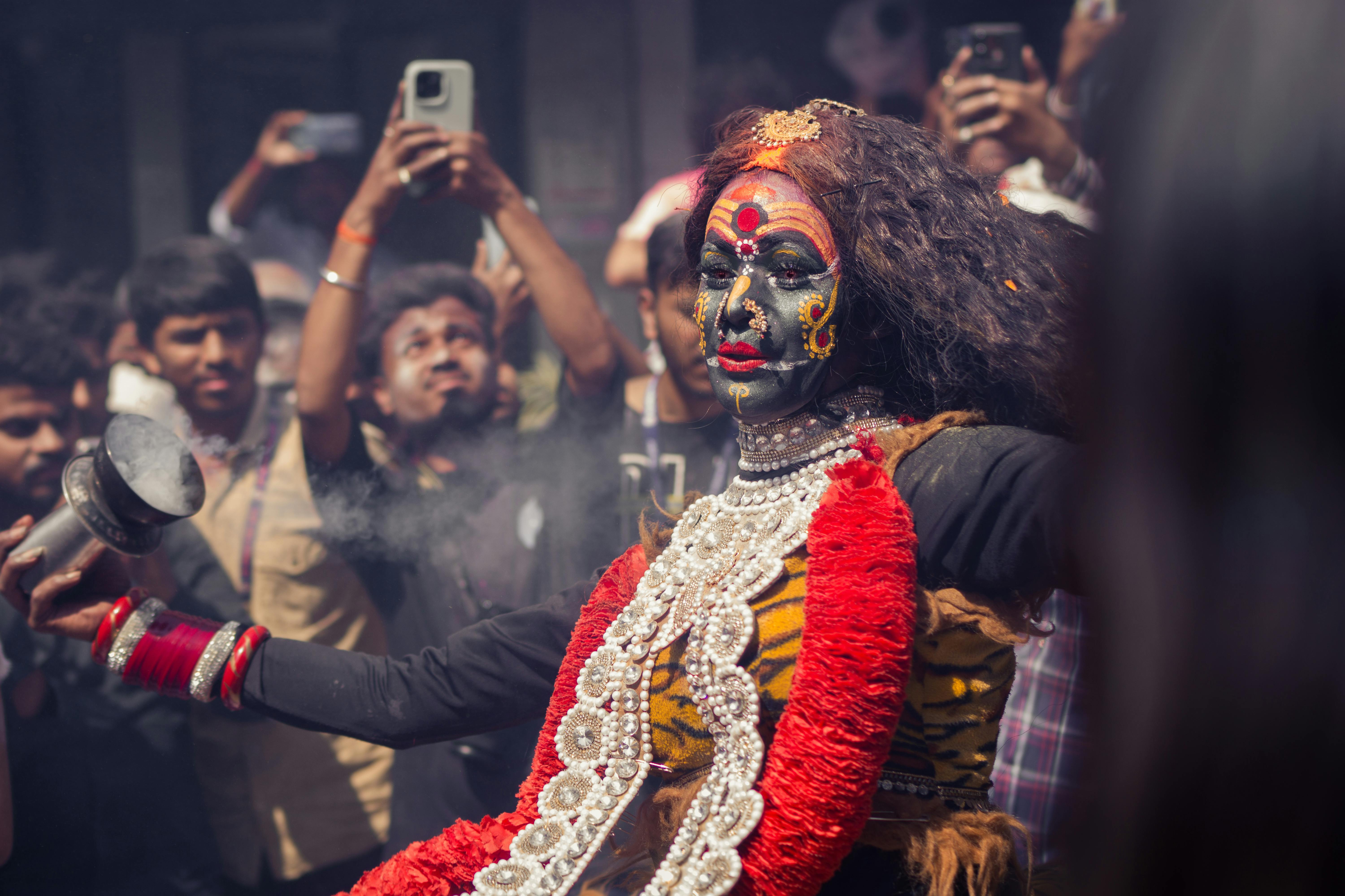 Travelers bonding image